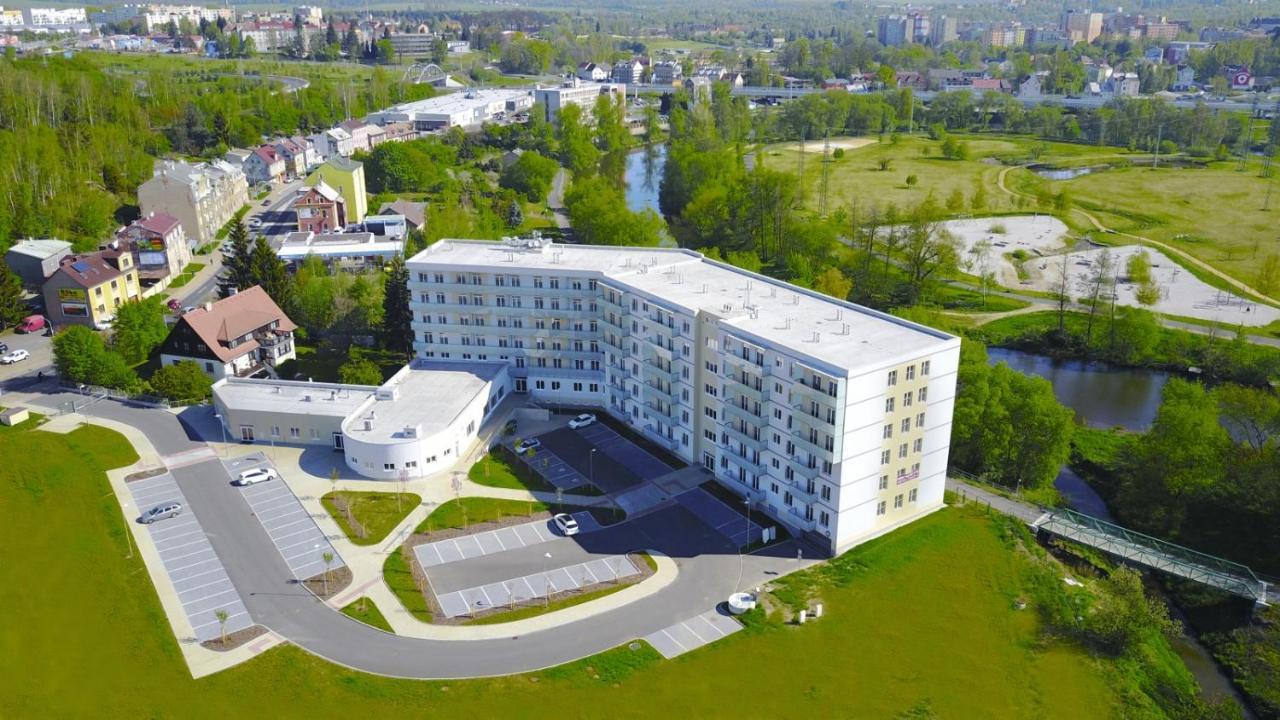 Apartman Rezidence Moser-Free Parking Garage Karlovy Vary Bagian luar foto
