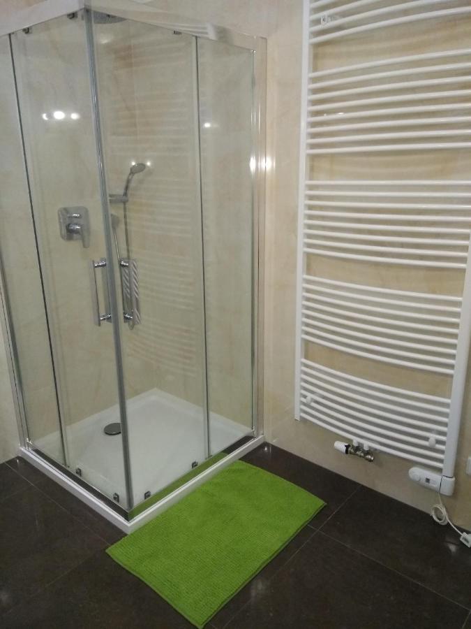 Apartman Rezidence Moser-Free Parking Garage Karlovy Vary Bagian luar foto