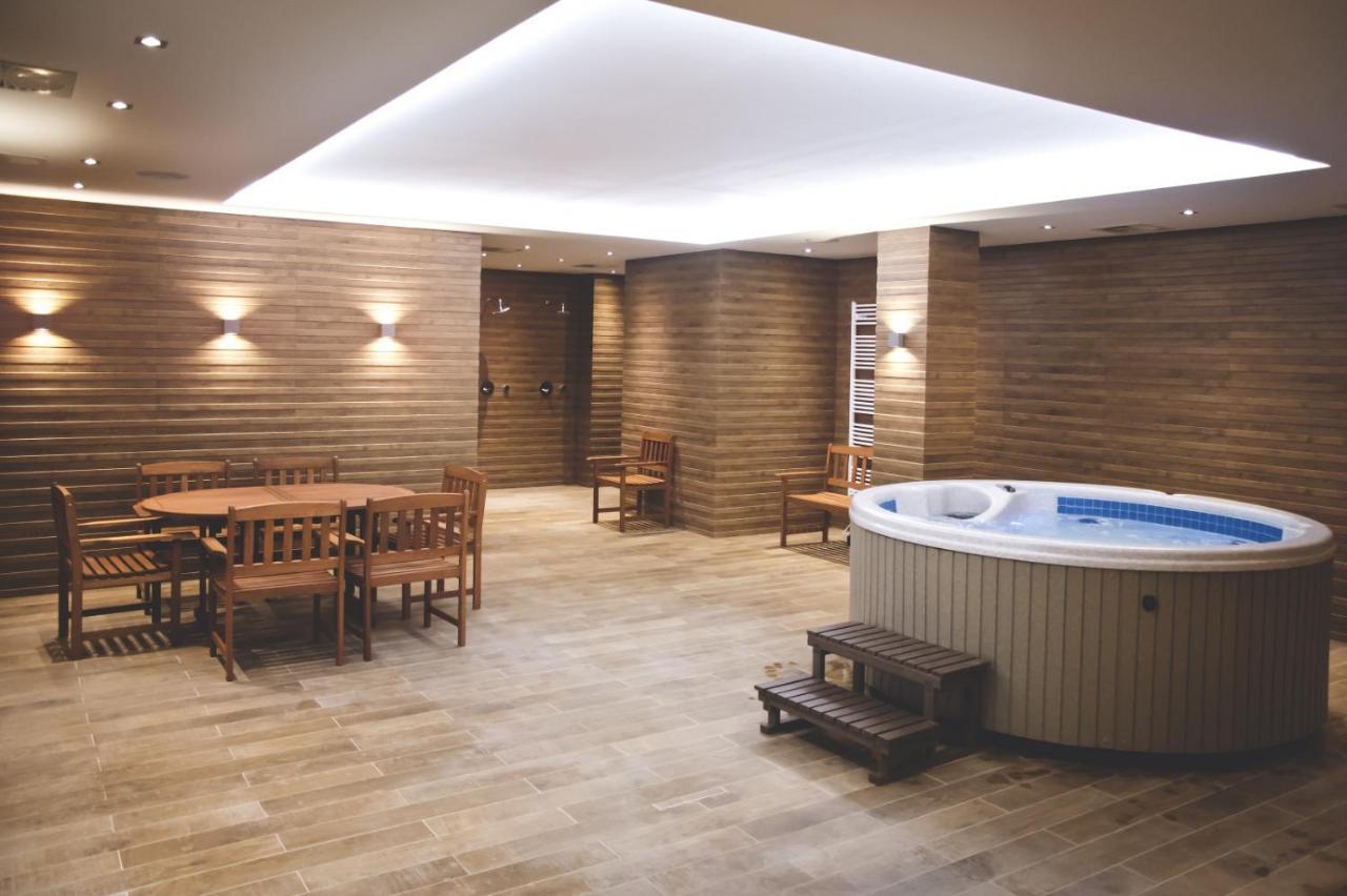 Apartman Rezidence Moser-Free Parking Garage Karlovy Vary Bagian luar foto