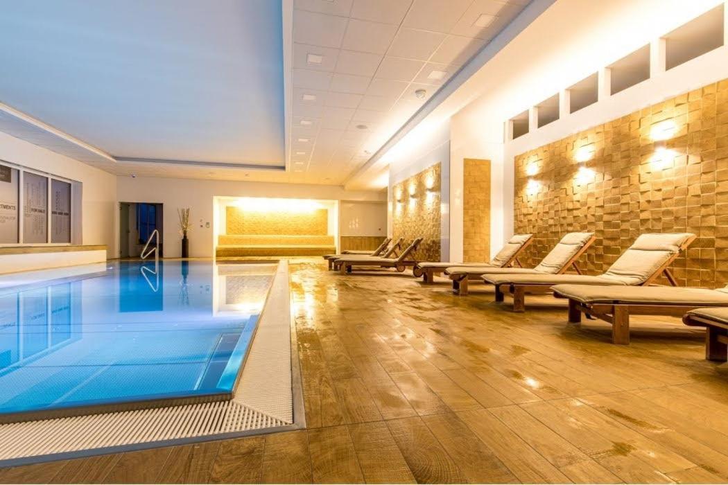 Apartman Rezidence Moser-Free Parking Garage Karlovy Vary Bagian luar foto